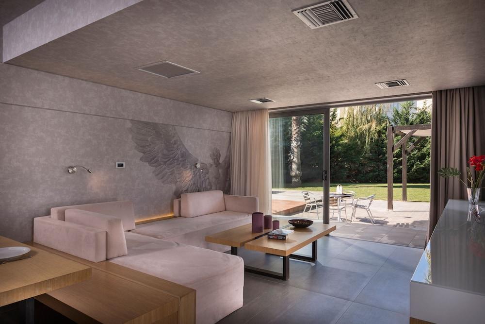 Ikaros Hotel Chania  Buitenkant foto